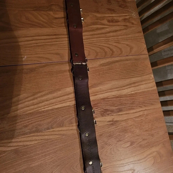 Kim Rogers Vintage Brown Leather Belt with Gold Toned Elephant Detail - Picture 2 of 6